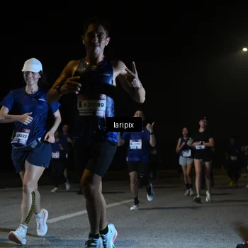 Runner Photo 7570011
