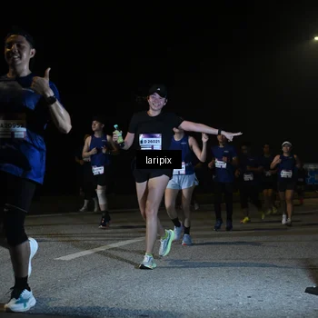Runner Photo 7570025