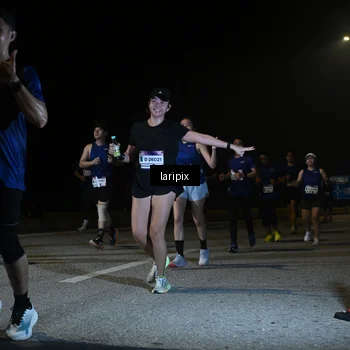 Runner Photo 7570026