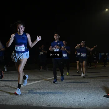 Runner Photo 7570040