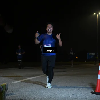 Runner Photo 7570075