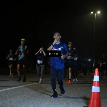 Runner Photo 7570122