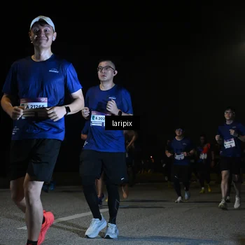 Runner Photo 7570149