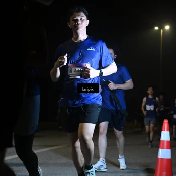 Runner Photo 7570253