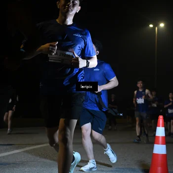 Runner Photo 7570254
