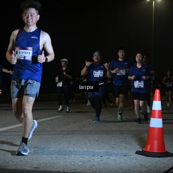 Runner Photo 7570272