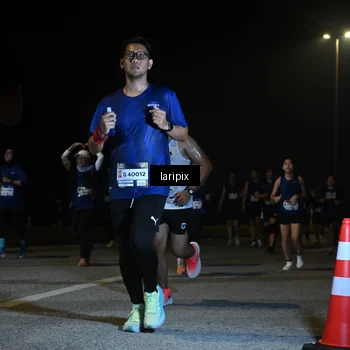 Runner Photo 7570295
