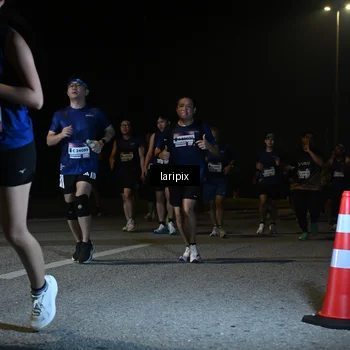 Runner Photo 7570310