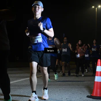 Runner Photo 7570333