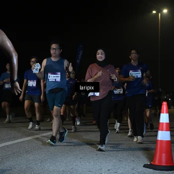 Runner Photo 7570336