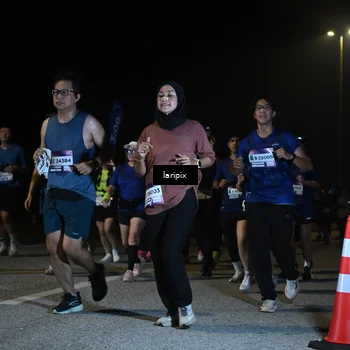 Runner Photo 7570343