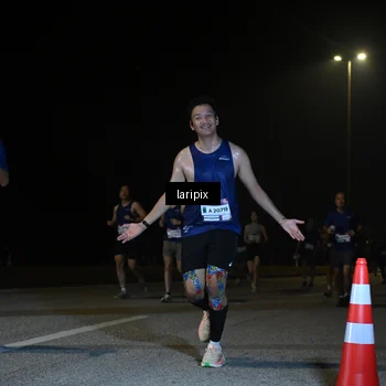 Runner Photo 7570395