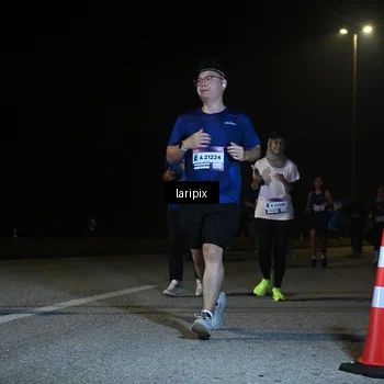 Runner Photo 7570417