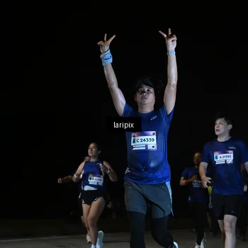 Runner Photo 7570455