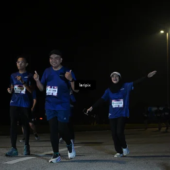 Runner Photo 7570472