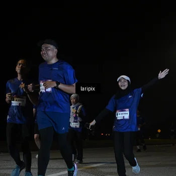 Runner Photo 7570475