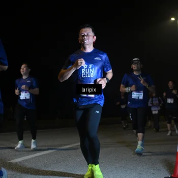 Runner Photo 7570493