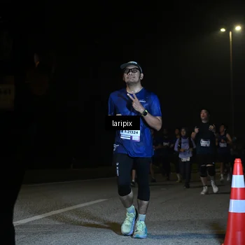 Runner Photo 7570500