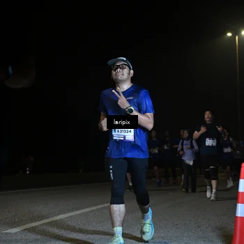 Runner Photo 7570504