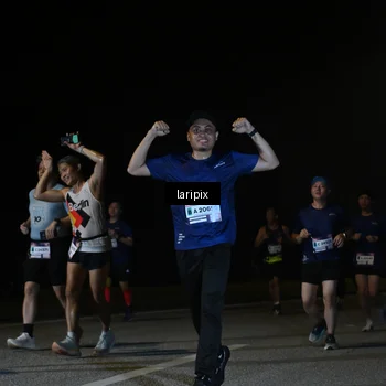Runner Photo 7570532