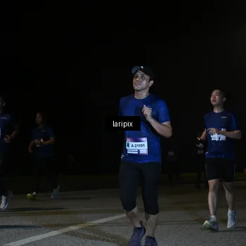Runner Photo 7570549
