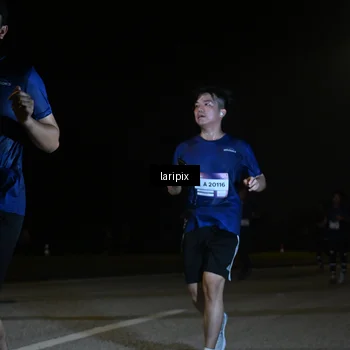 Runner Photo 7570558