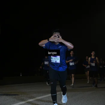 Runner Photo 7570570