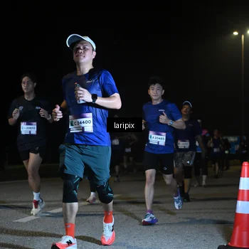 Runner Photo 7570589