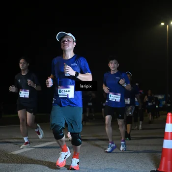 Runner Photo 7570590