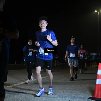 Runner Photo 7570591