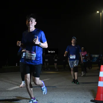 Runner Photo 7570593