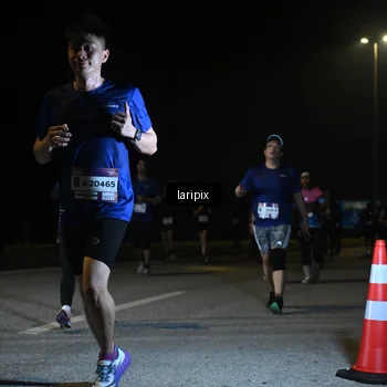 Runner Photo 7570595