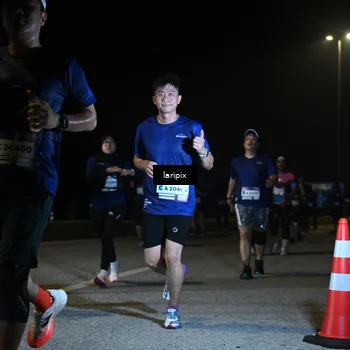Runner Photo 7570598