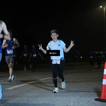 Runner Photo 7570683