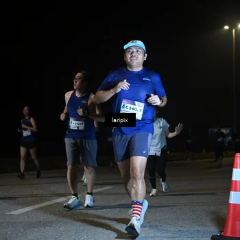 Runner Photo 7570684