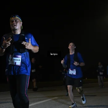 Runner Photo 7570792