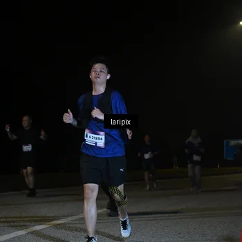 Runner Photo 7570795