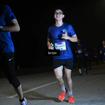 Runner Photo 7570799