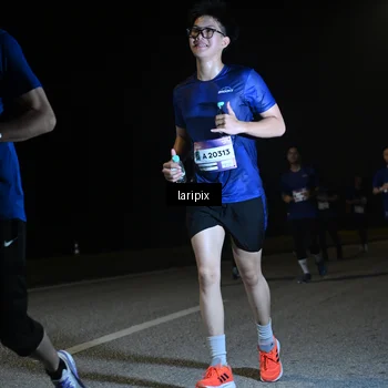 Runner Photo 7570800