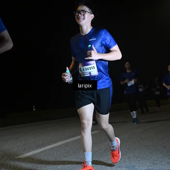 Runner Photo 7570802