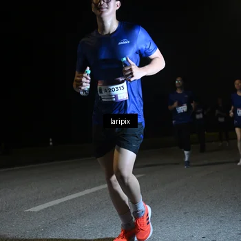 Runner Photo 7570808
