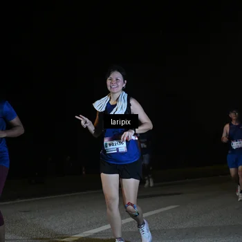 Runner Photo 7570835