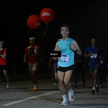 Runner Photo 7570871