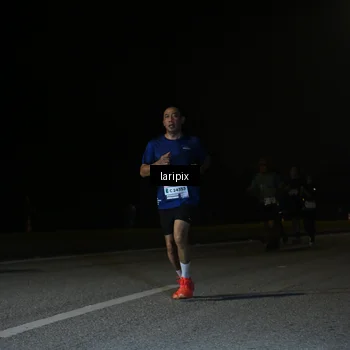 Runner Photo 7570894