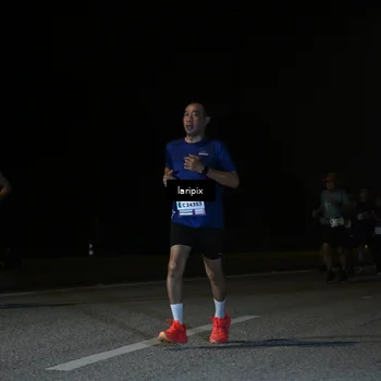 Runner Photo 7570898