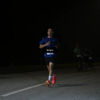 Runner Photo 7570900