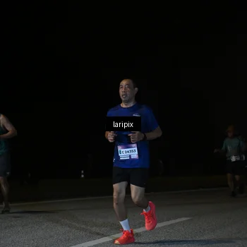 Runner Photo 7570901