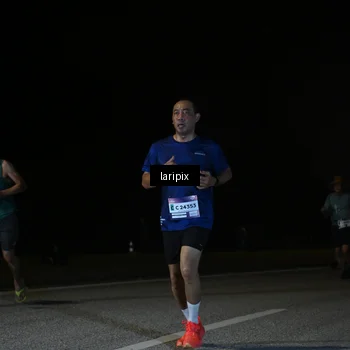 Runner Photo 7570902