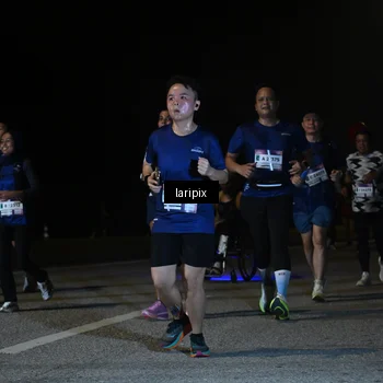 Runner Photo 7570907
