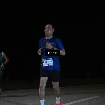 Runner Photo 7570909
